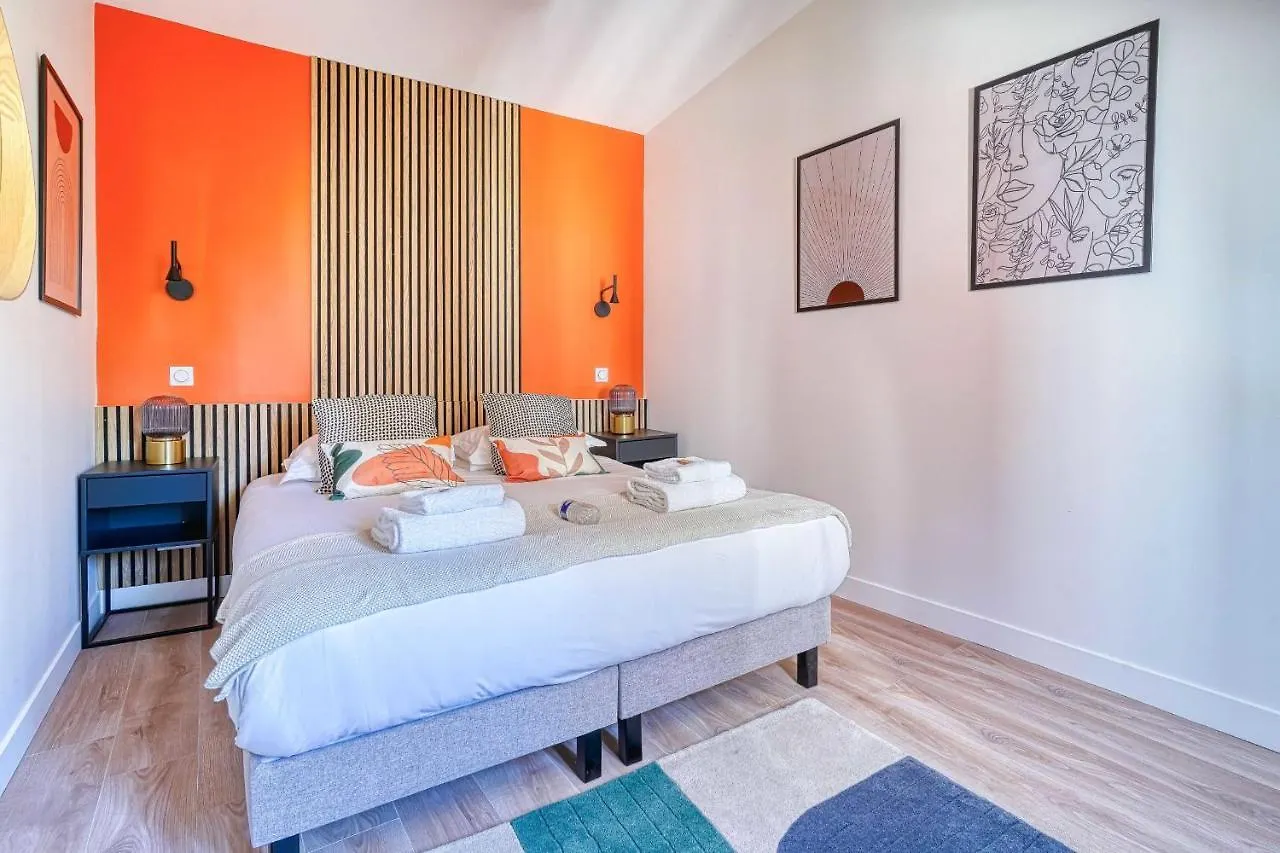 Beautiful Apartment For 4 People In The Heart Of Le Marais Paris